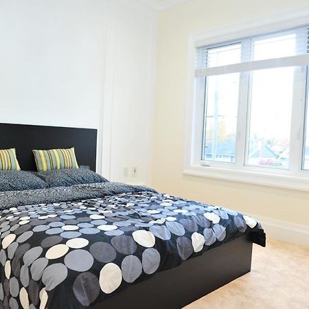 Villa Brand New Luxury House Richmond Esterno foto