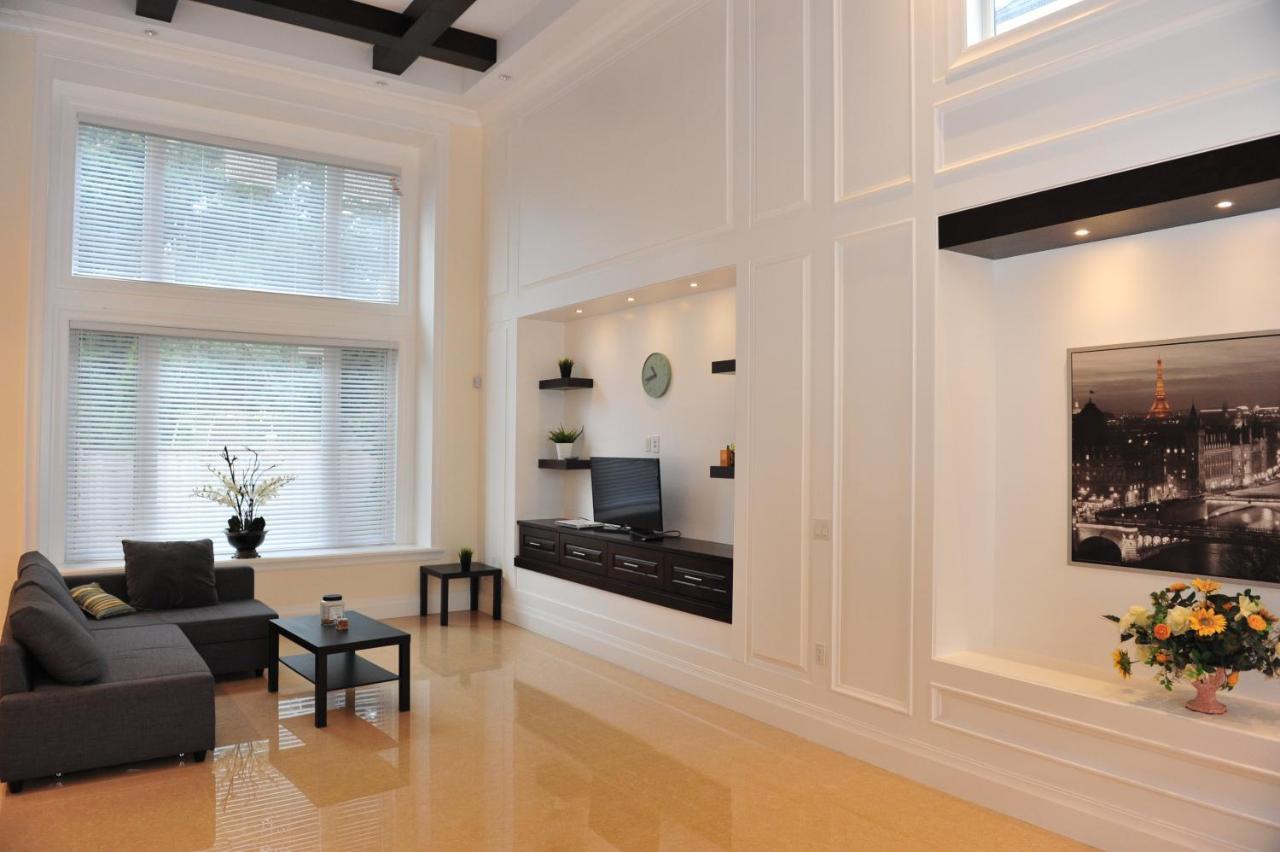 Villa Brand New Luxury House Richmond Esterno foto